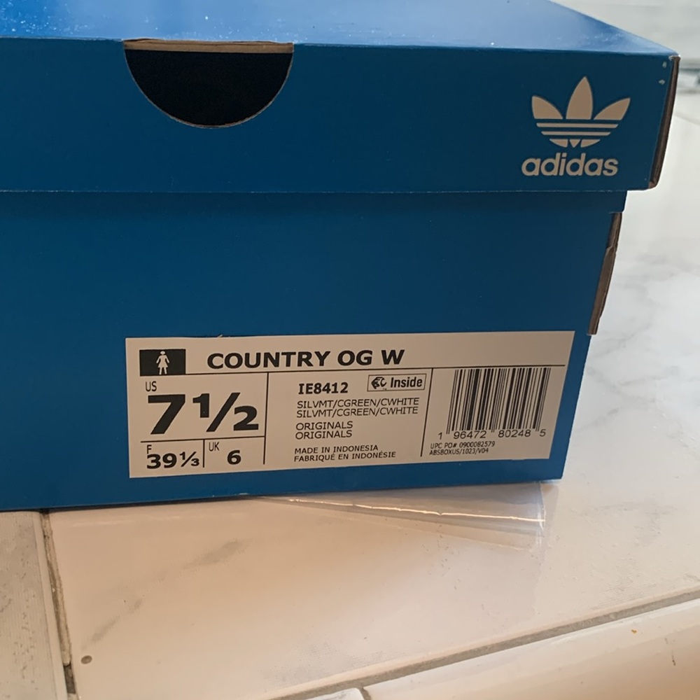 NIB adidas Silver and Green Country OG W 7.5 - Picture 6 of 7